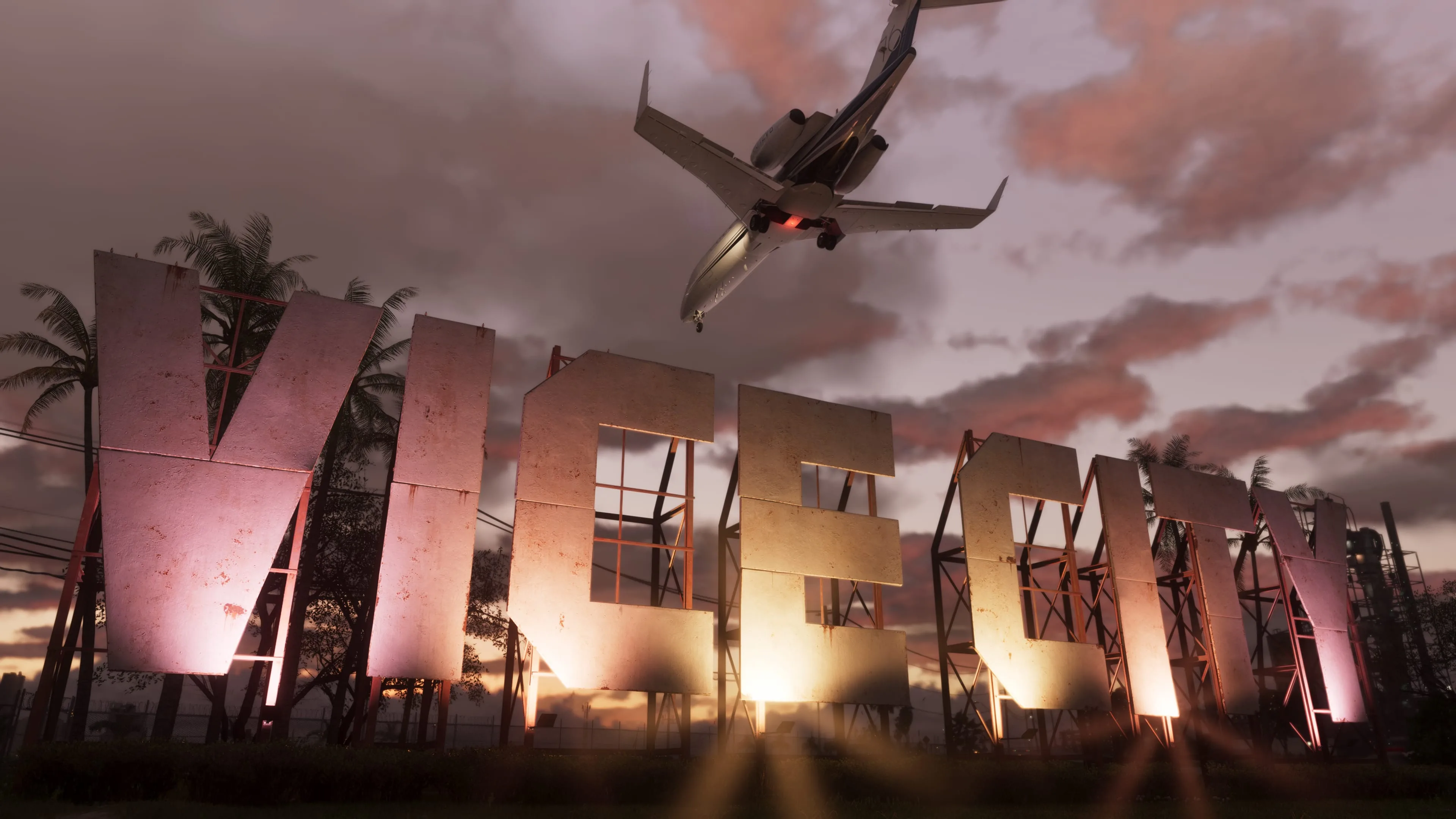 Miami Art Deco vs Vice City